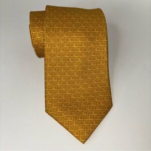 Brooks Brothers 100% Silk Necktie Gold Yellow Geometric Stain Resistant